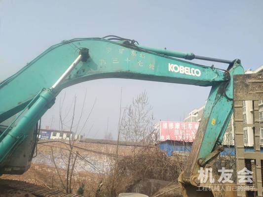山东菏泽市25万元出售神钢中挖230-6e挖掘机
