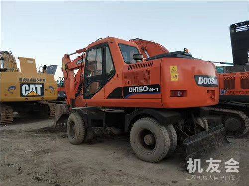 江苏苏州市35万元出售斗山小挖DH150挖掘机
