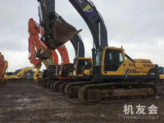 江苏苏州市89万元出售沃尔沃特大挖EC460挖掘机