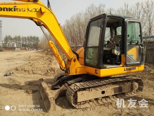 北京12.8万元出售龙工小挖LG6085挖掘机