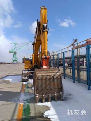 山东威海市14.8万元出售柳工中挖225C挖掘机