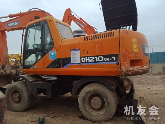 江蘇蘇州市30萬元出售鬥山中挖鬥山輪挖210-7挖掘機