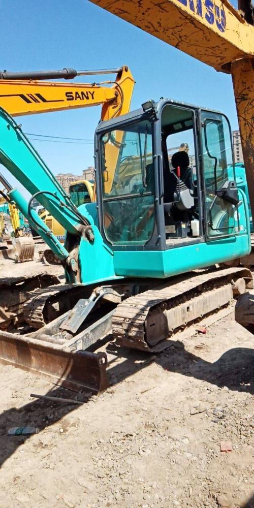 江苏苏州市18万元出售神钢小挖SK60挖掘机