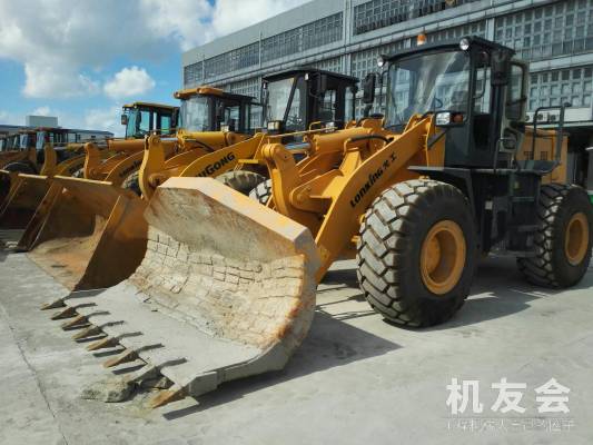 上海12.8万元出售龙工5吨LG855装载机