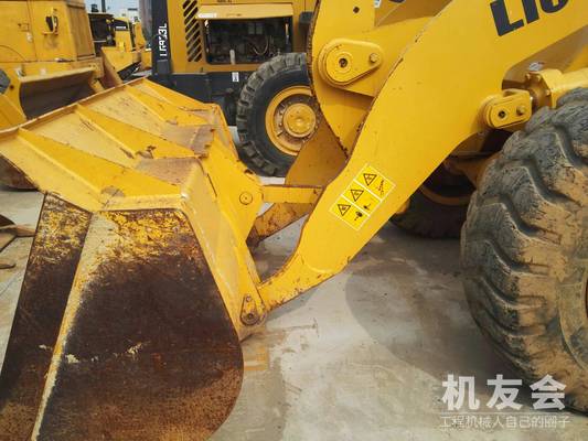 上海10万元出售柳工3吨及3吨以下CLG835装载机
