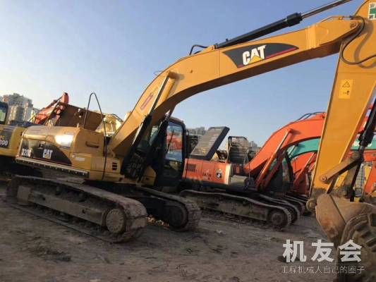 江苏苏州市28万元出售卡特彼勒中挖320挖掘机