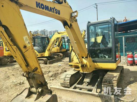 江苏苏州市14万元出售小松迷你挖PC56挖掘机