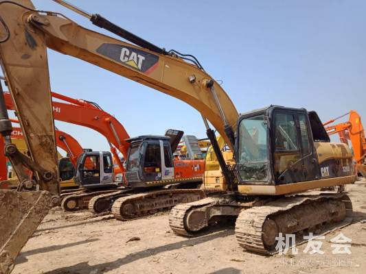 江苏苏州市35万元出售卡特彼勒中挖320挖掘机