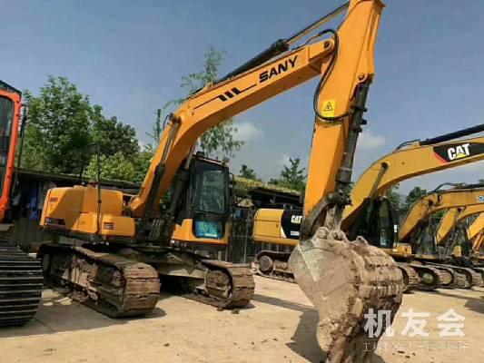 廣西桂林市24萬元出售三一重工中挖SY135挖掘機