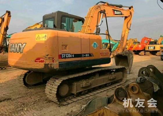 雲南臨滄市34萬元出售三一重工小挖SY135挖掘機
