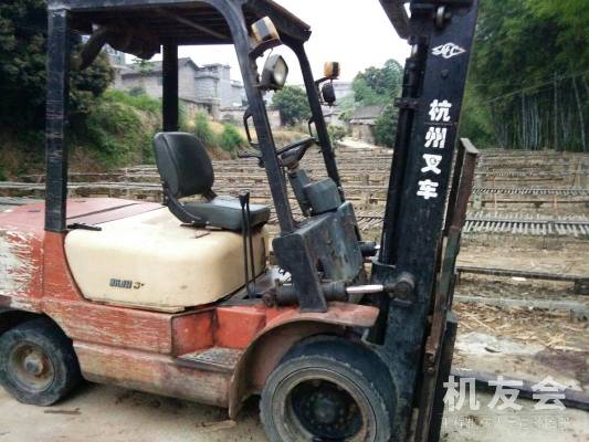 广西钦州市2.2万元出售杭叉3T叉车