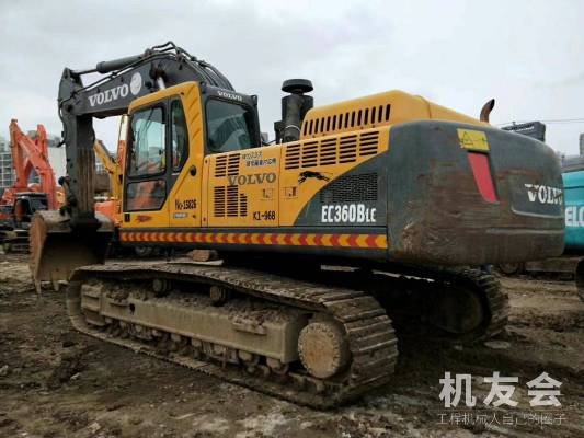雲南楚雄66萬元出售沃爾沃大挖EC360挖掘機