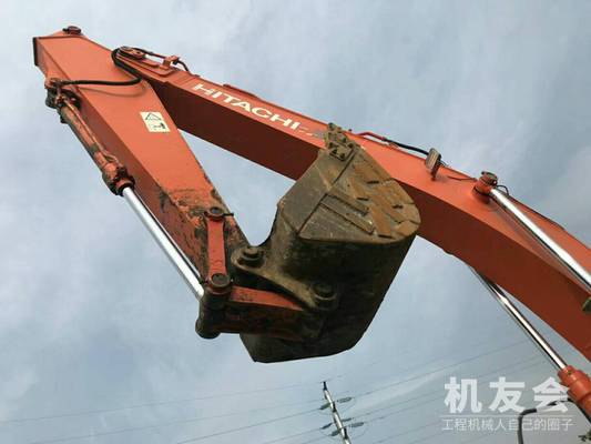 河南三门峡市36万元出售日立中挖ZX200挖掘机