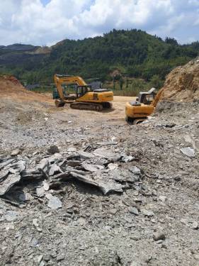 云南红河出租雷沃重工小挖FR170挖掘机