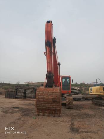 内蒙古鄂尔多斯市65万元出售斗山大挖DH370挖掘机