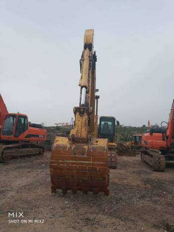 内蒙古鄂尔多斯市出租小松大挖PC360挖掘机