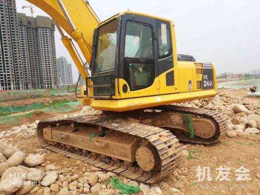 陕西西安市52万元出售小松中挖PC210挖掘机