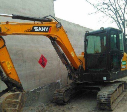 河南郑州市出租三一重工小挖SY60挖掘机