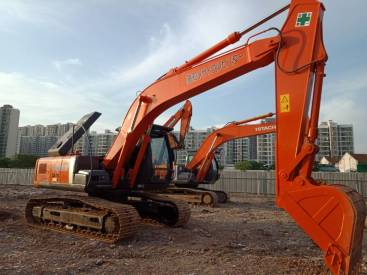 江苏苏州市36万元出售日立中挖ZX200挖掘机
