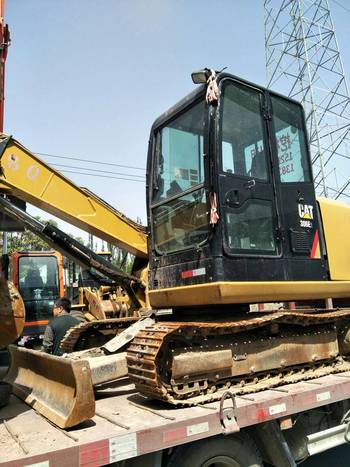 甘肃陇南市出租卡特彼勒小挖306挖掘机