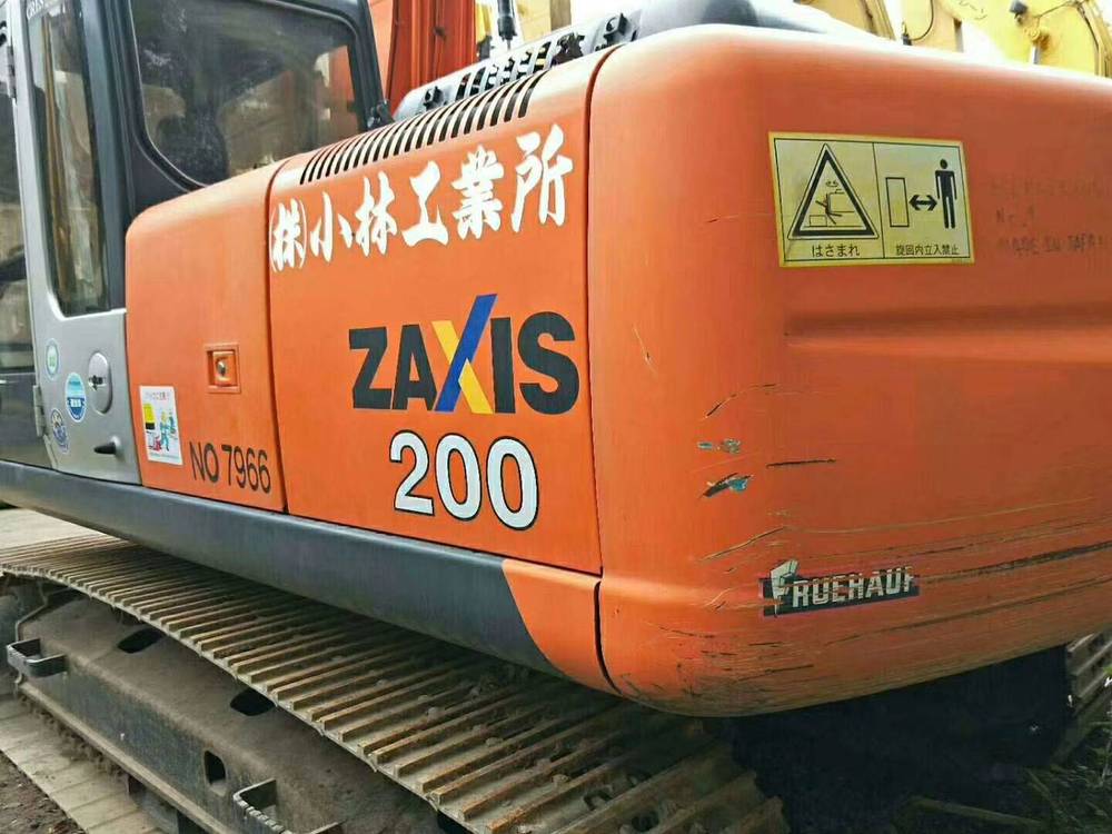 江苏苏州市43万元出售日立中挖ZX200挖掘机