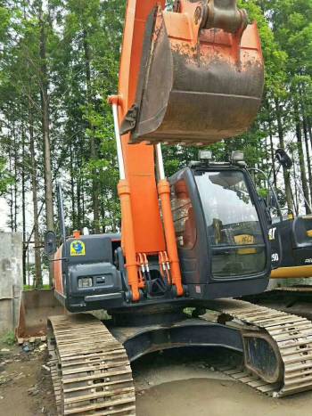 江蘇蘇州市43萬元出售日立中挖ZX200挖掘機