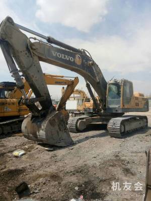 西藏阿裏地區出租沃爾沃特大挖EC460挖掘機