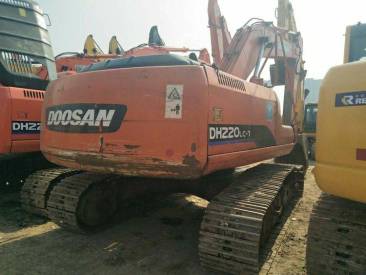 江苏苏州市21万元出售斗山中挖DH220挖掘机