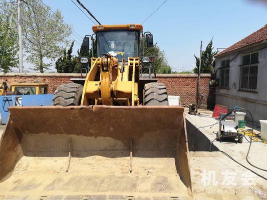 宁夏石嘴山市13.2万元出售龙工5吨LG855装载机
