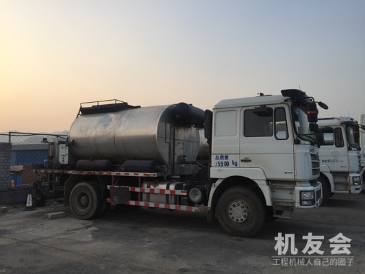 北京20万元出售欧亚机械EA 860沥青洒布车