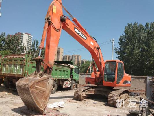 北京18.6萬元出售鬥山中挖DH220挖掘機