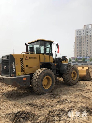 山东济宁市18万元出售山东临工5吨LG953装载机