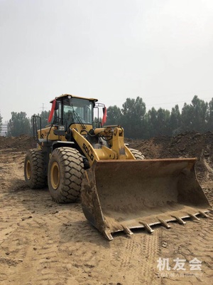 山东济宁市18万元出售山东临工5吨LG953装载机