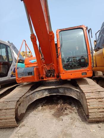 江苏苏州市36万元出售斗山中挖DH225挖掘机