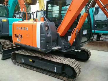 江苏苏州市28万元出售日立小挖ZX60挖掘机