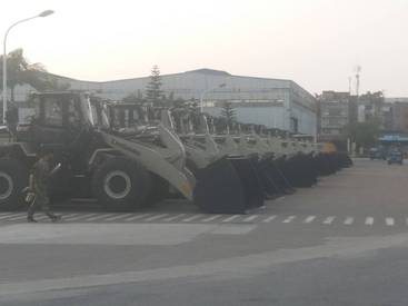 江苏泰州市出租柳工5吨855装载机
