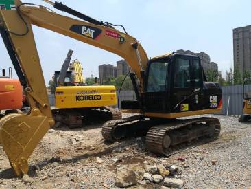 江苏苏州市42万元出售卡特彼勒小挖312挖掘机