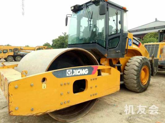 上海18萬元出售徐工機械式22噸XS223J單鋼輪壓路機
