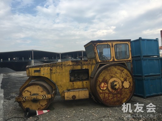 江苏苏州市6万元出售徐工液压式13吨以上3Y252J双钢轮压路机