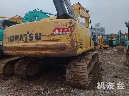 江苏苏州市16万元出售小松中挖PC200挖掘机