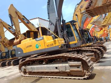 江苏苏州市80万元出售沃尔沃特大挖EC460挖掘机