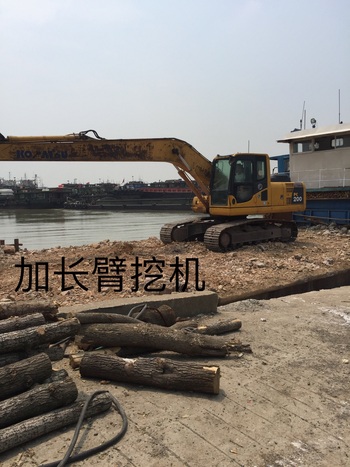 湖南岳阳市出租小松中挖PC200挖掘机