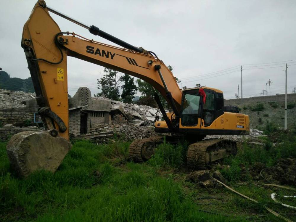 贵州六盘水市出租三一重工大挖SY355挖掘机