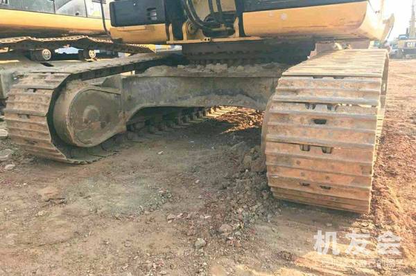 江西抚州市35万元出售卡特彼勒小挖313挖掘机