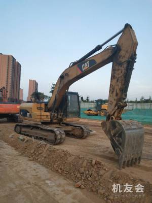 河南濮陽市57萬元出售卡特彼勒中挖320挖掘機
