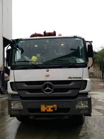 湖南长沙市出租大象53-56米奔驰56米泵车
