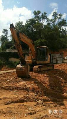广西贺州市13.8万元出售小松小挖pc120__6挖掘机