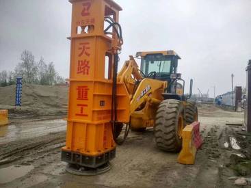 山东泰安市出租天路液压式13吨以上40双钢轮压路机