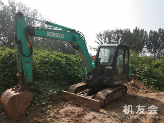 北京9.8万元出售神钢小挖SK60挖掘机