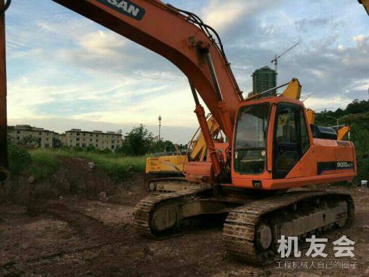 重庆41万元出售斗山大挖DH300挖掘机